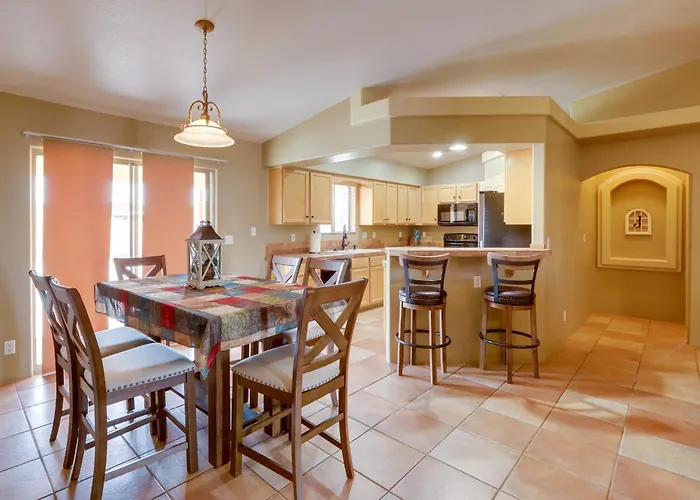 Havasu Getaway W/ Patio - Hike, Swim, & Golf! *