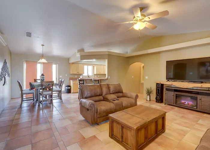 Havasu Getaway W/ Patio - Hike, Swim, & Golf! Lake Havasu City