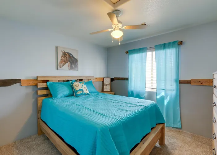 Havasu Getaway W/ Patio - Hike, Swim, & Golf! * Lake Havasu City