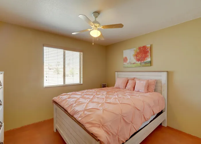 Havasu Getaway W/ Patio - Hike, Swim, & Golf! * Lake Havasu City