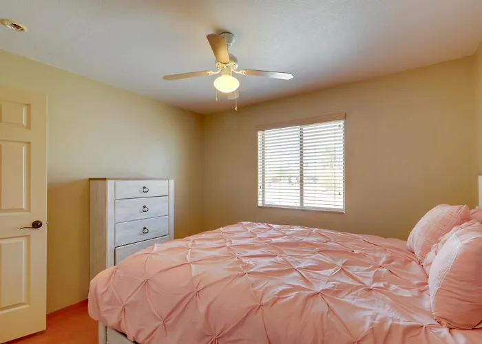 Casa vacanze Havasu Getaway W/ Patio - Hike, Swim, & Golf! Lake Havasu City