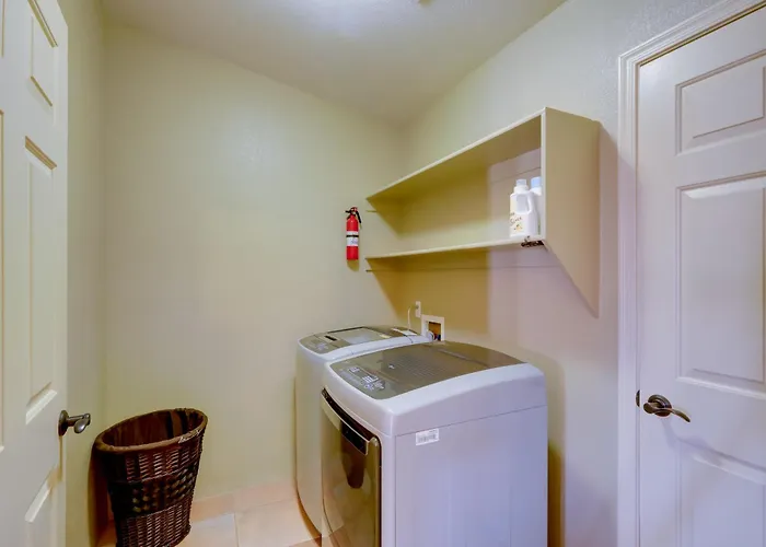 Casa vacanze Havasu Getaway W/ Patio - Hike, Swim, & Golf! Lake Havasu City