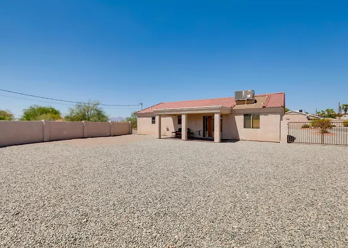 Havasu Getaway W/ Patio - Hike, Swim, & Golf! Casa vacanze